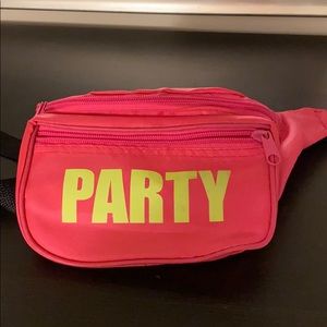 PARTY Fanny pack!